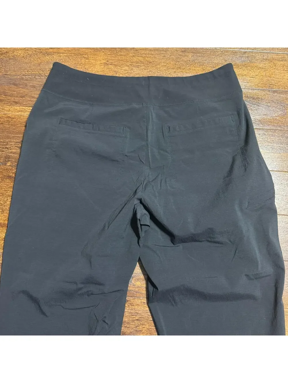 Athleta Pants Jogger Womens 10 /P Travel Hiking Gym Zip Pockets Stretch Black - Picture 2 of 9